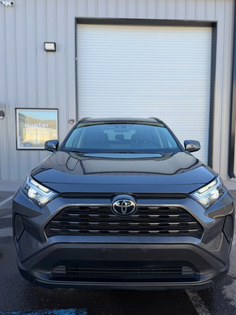 2024 Toyota RAV4 XLE - Photo 18