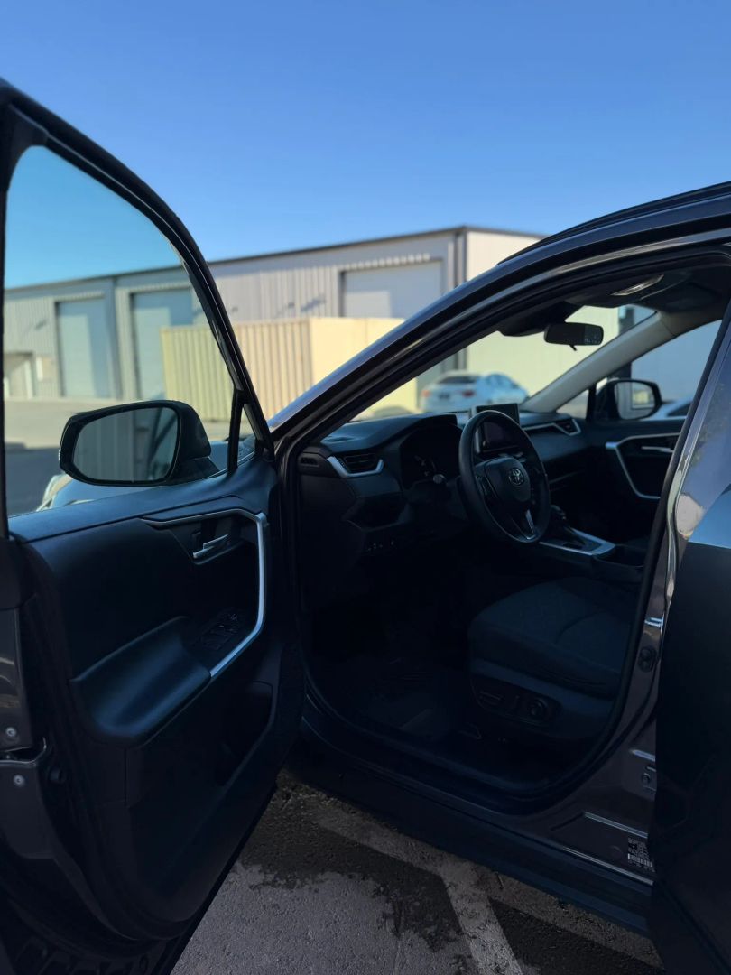 2024 Toyota RAV4 XLE - Photo 20