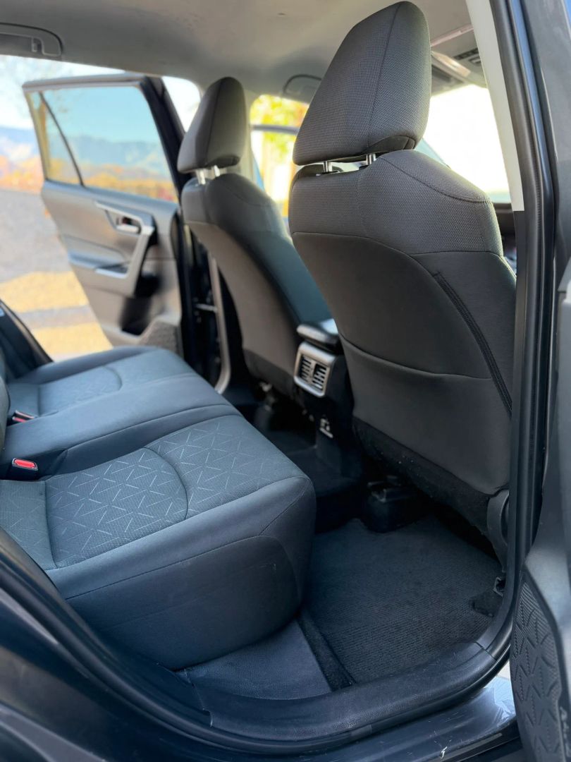 2024 Toyota RAV4 XLE - Photo 42