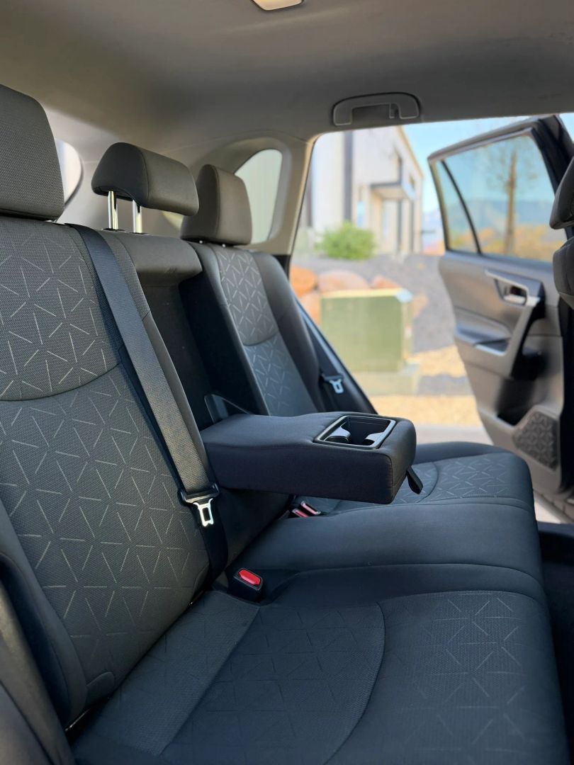 2024 Toyota RAV4 XLE - Photo 43