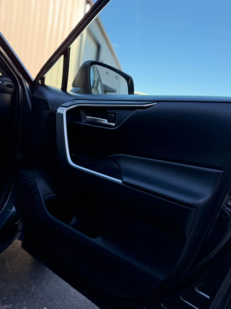 2024 Toyota RAV4 XLE - Photo 47