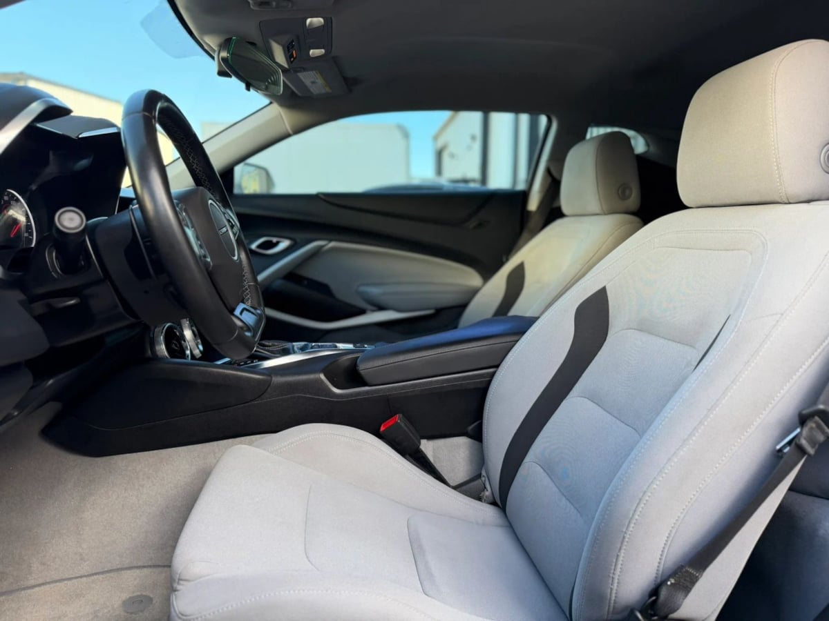 2023 Chevrolet Camaro 1LT - Photo 13