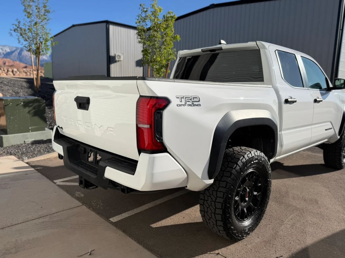2024 Toyota Tacoma TRD Off Road - Photo 11