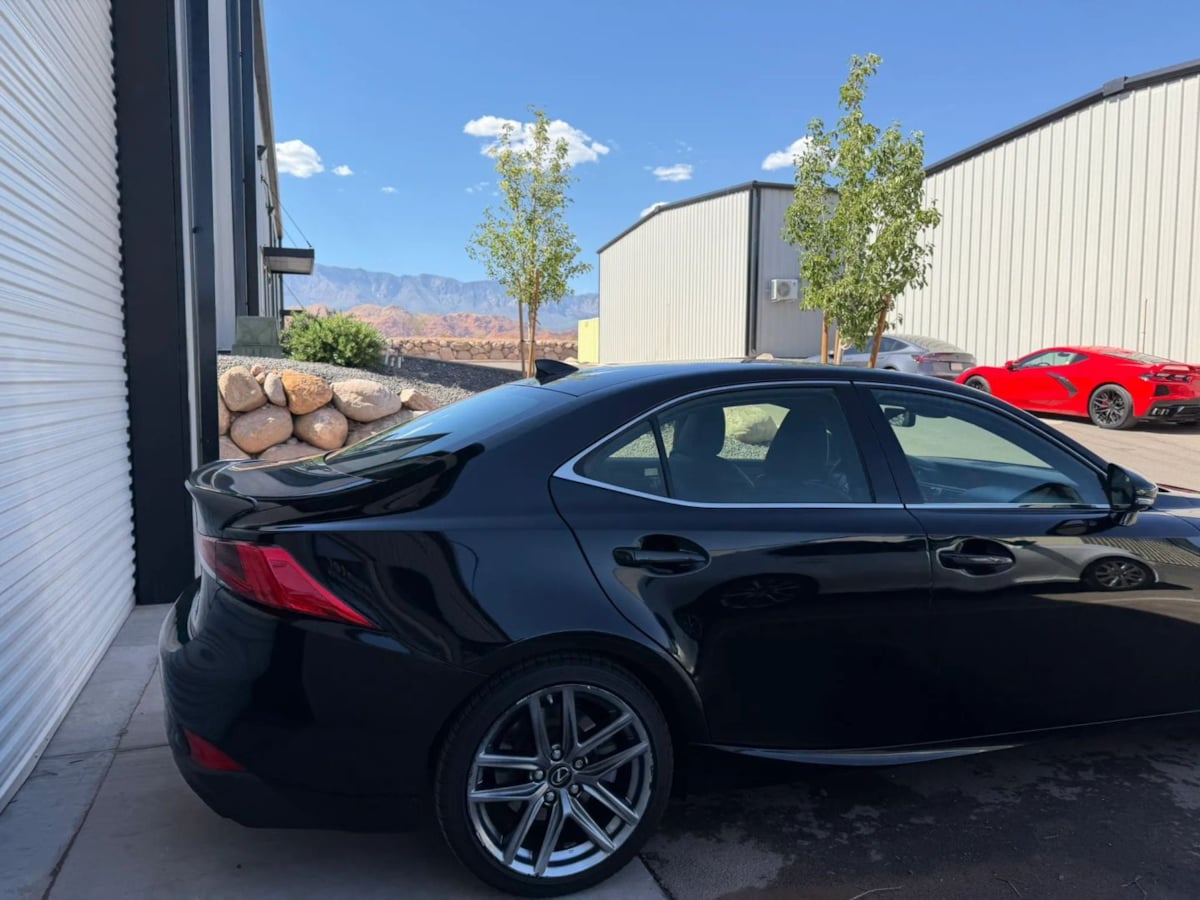 2017 Lexus IS 200t - Photo 8