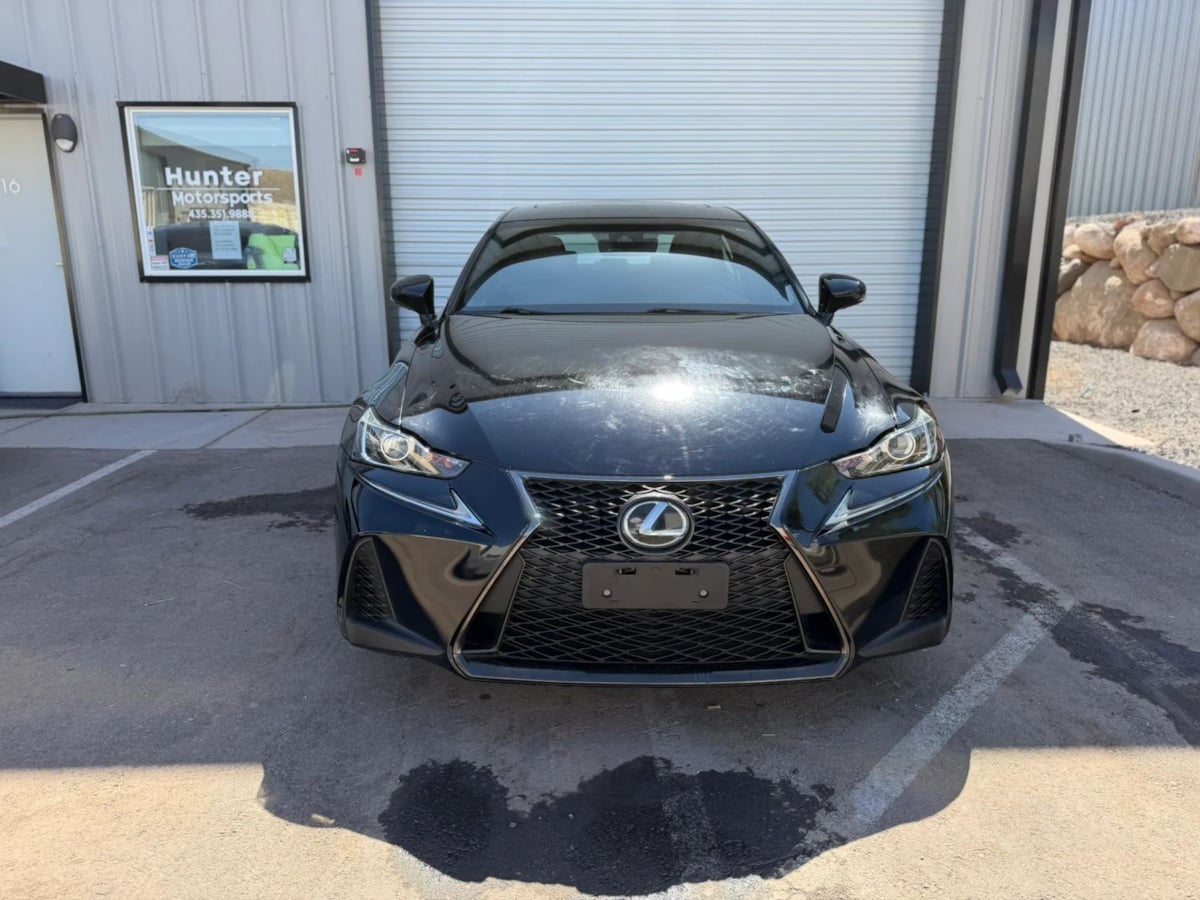 2017 Lexus IS 200t - Photo 11