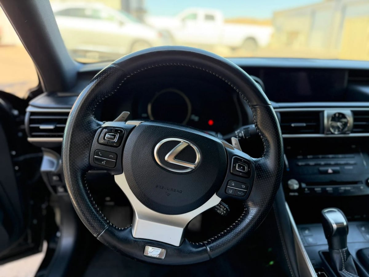 2017 Lexus IS 200t - Photo 16