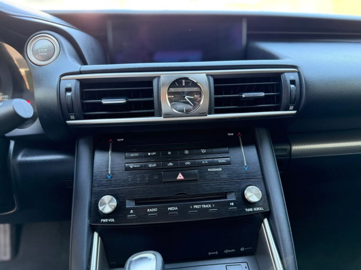 2017 Lexus IS 200t - Photo 19
