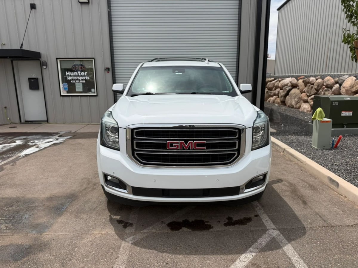 Photo 14 of this GMC Yukon