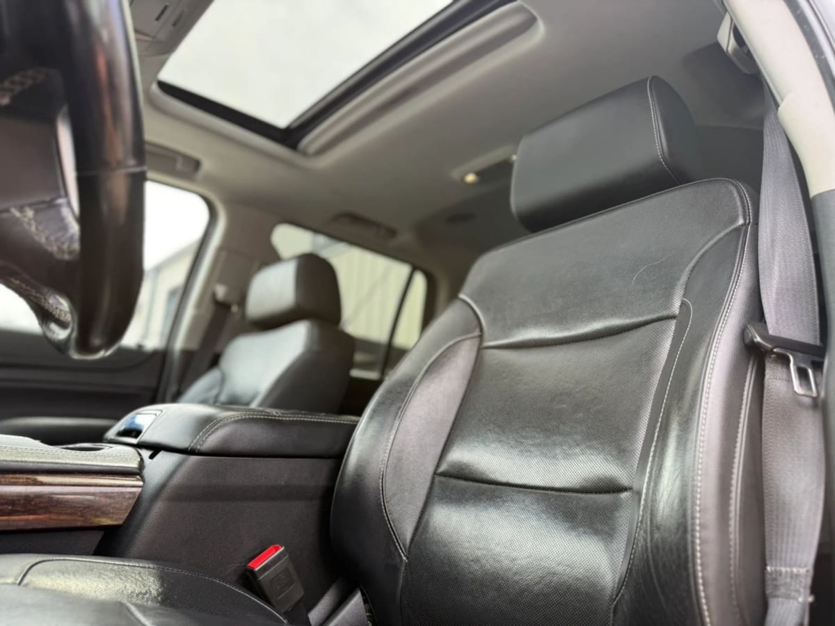 Photo 23 of this GMC Yukon