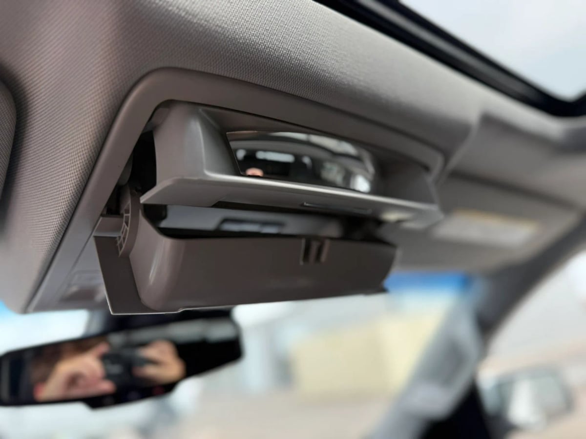 Photo 35 of this GMC Yukon