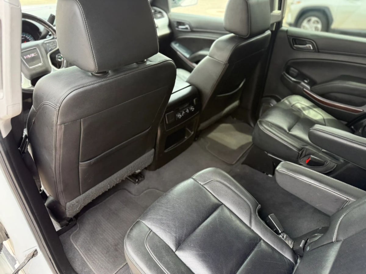 Photo 40 of this GMC Yukon
