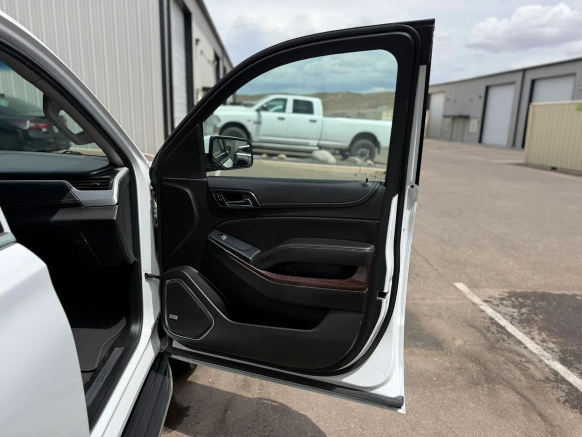 Photo 57 of this GMC Yukon