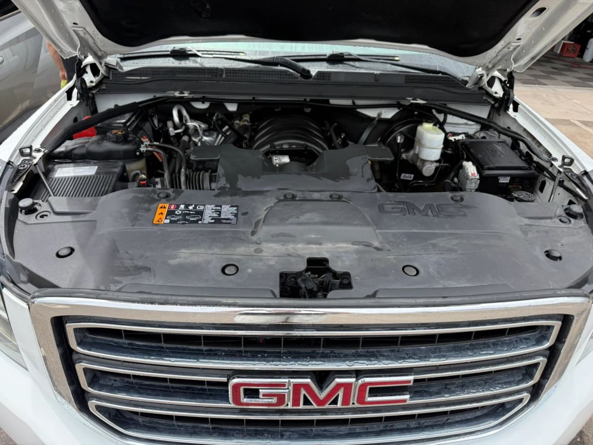 Photo 75 of this GMC Yukon