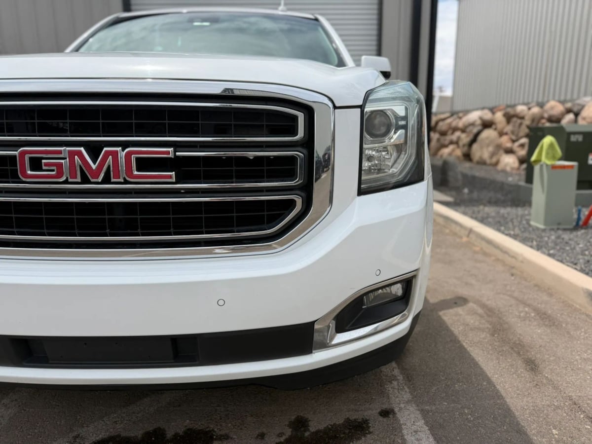 Photo 86 of this GMC Yukon