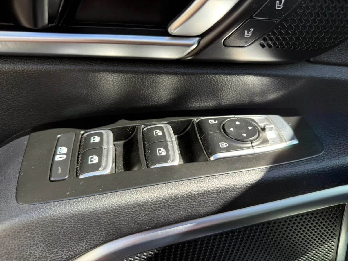 Photo 21 of this Kia Telluride
