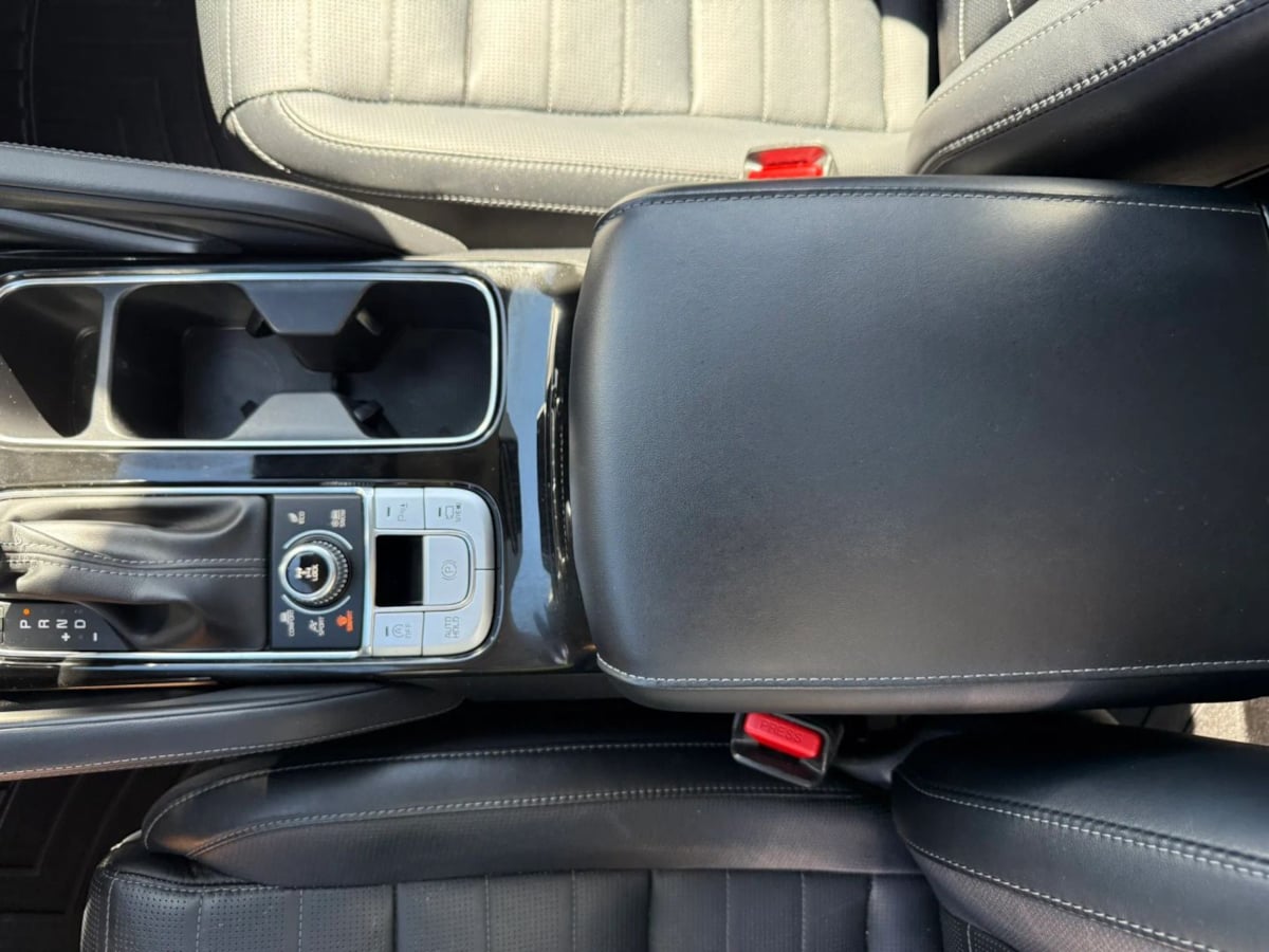Photo 39 of this Kia Telluride