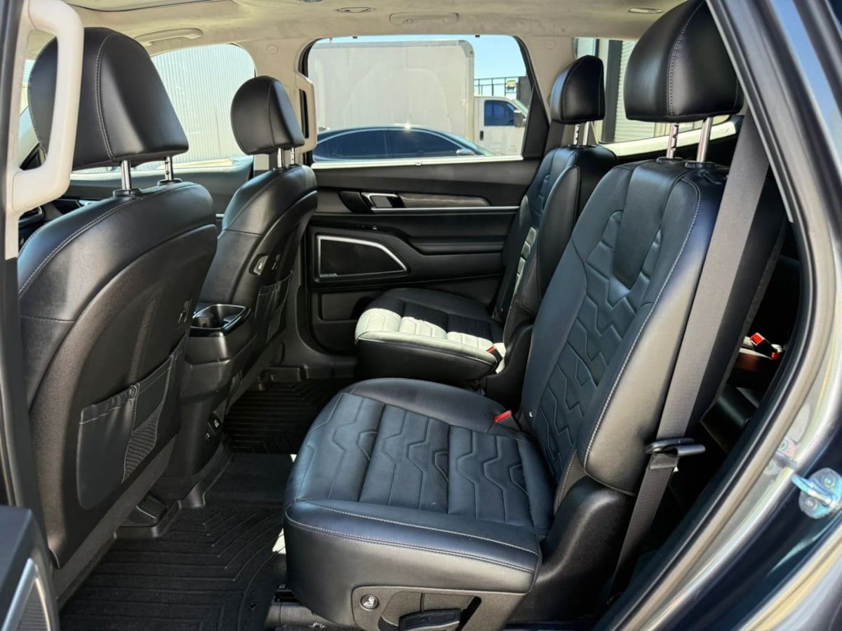 Photo 48 of this Kia Telluride