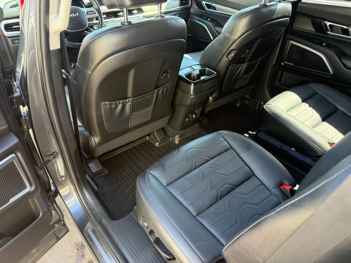 Photo 49 of this Kia Telluride