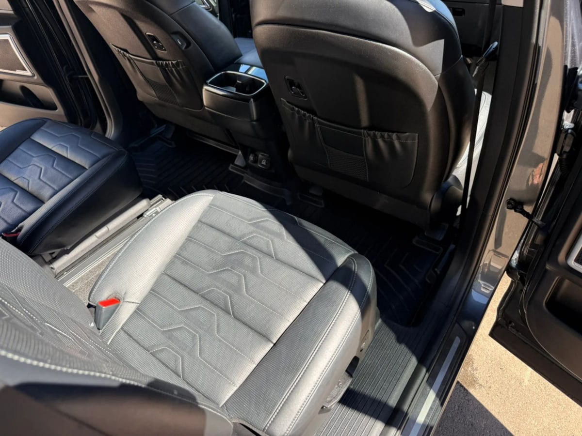 Photo 61 of this Kia Telluride
