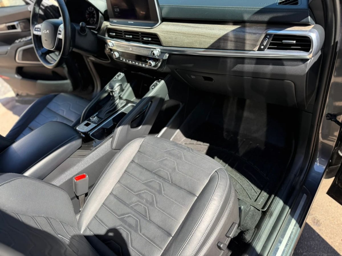 Photo 77 of this Kia Telluride