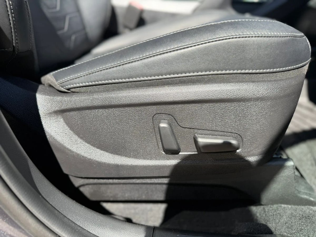 Photo 79 of this Kia Telluride