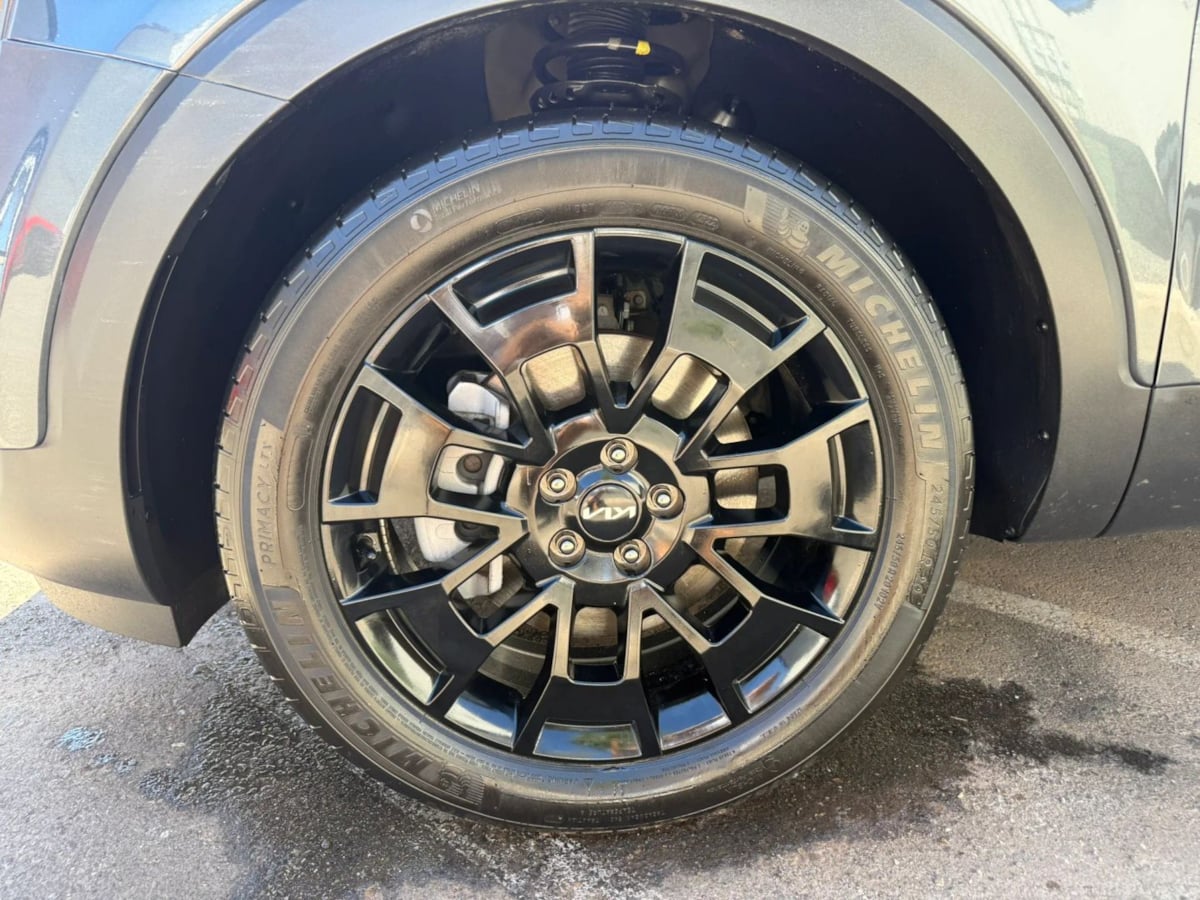 Photo 93 of this Kia Telluride
