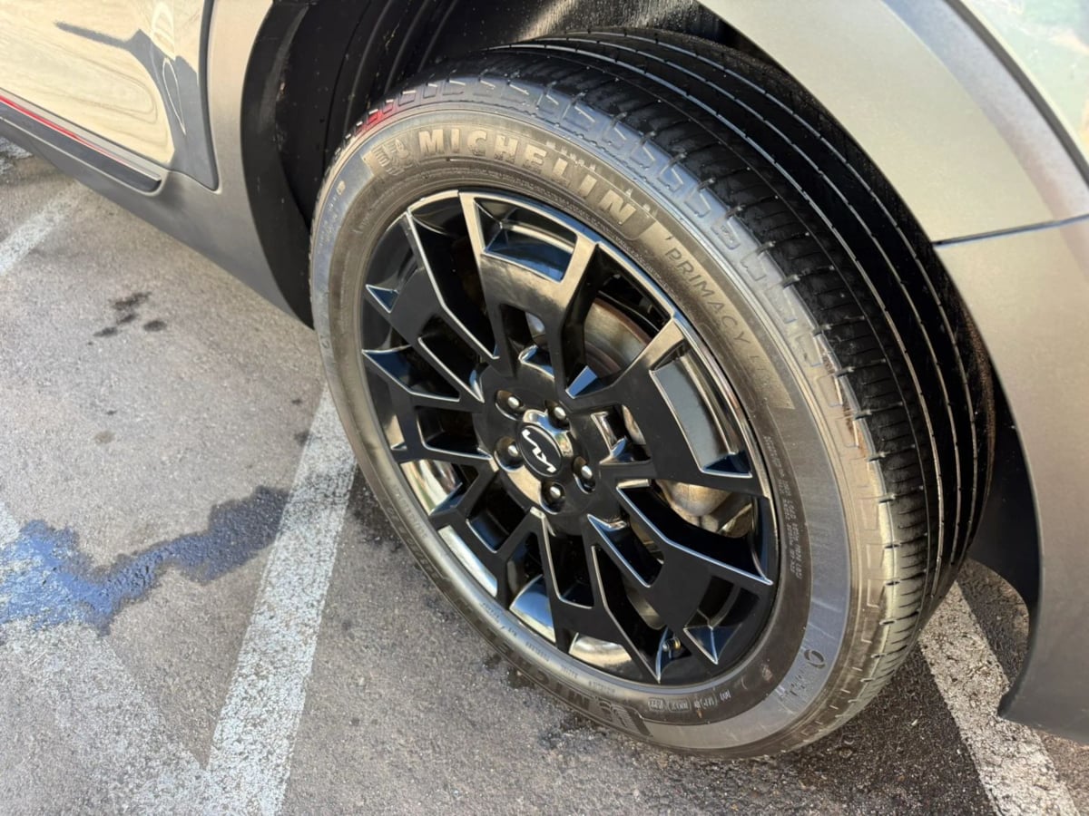 Photo 94 of this Kia Telluride