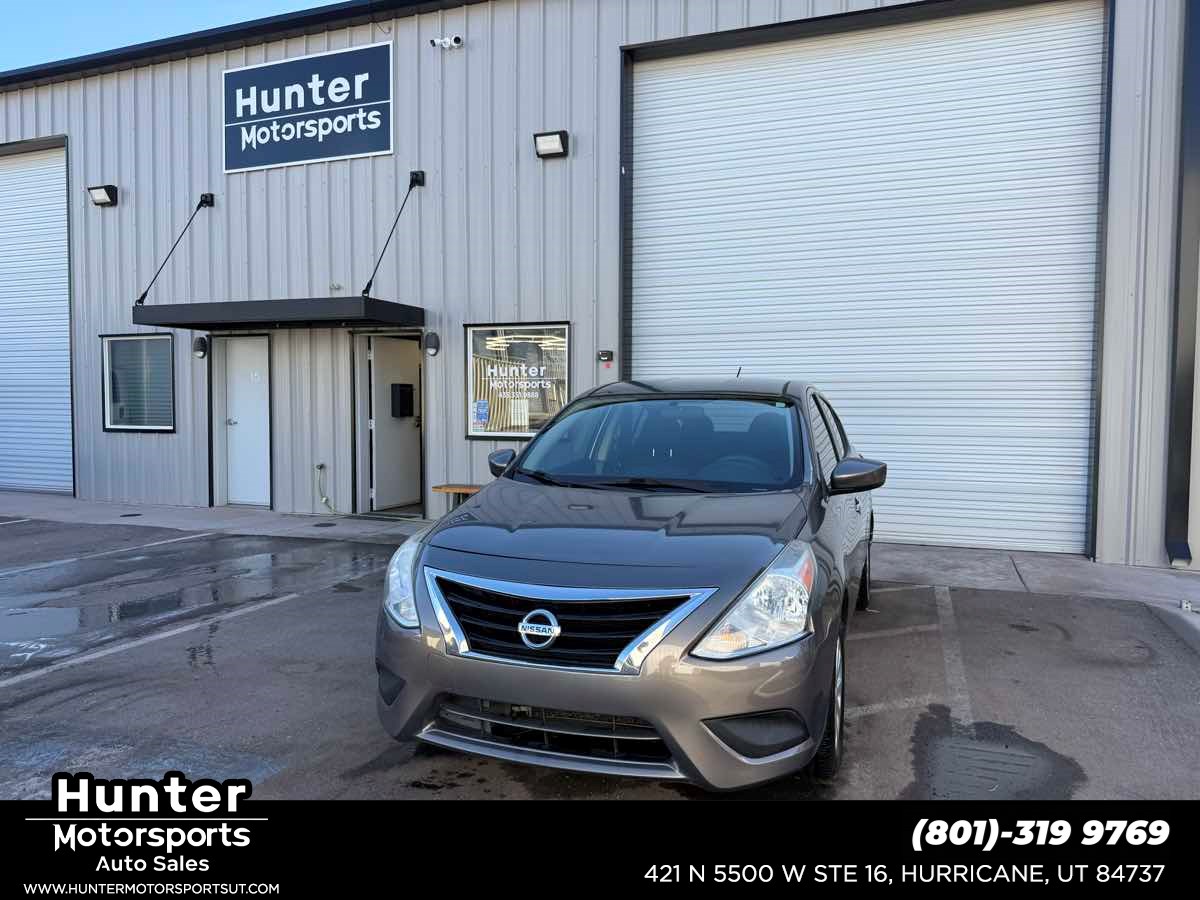 2016 Nissan Versa SV