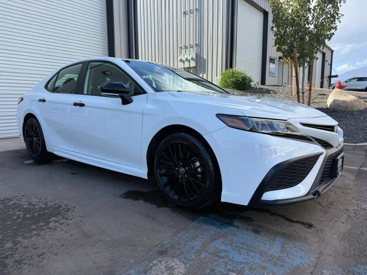 Photo 11 of this Toyota Camry