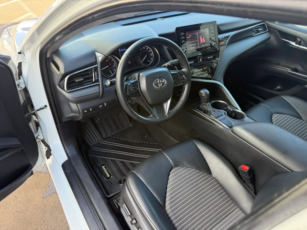 Photo 16 of this Toyota Camry