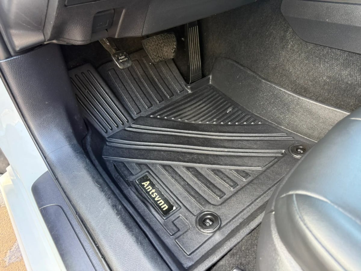 Photo 17 of this Toyota Camry