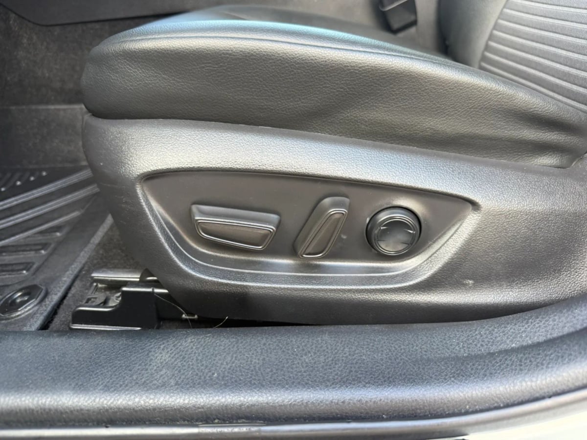 Photo 18 of this Toyota Camry