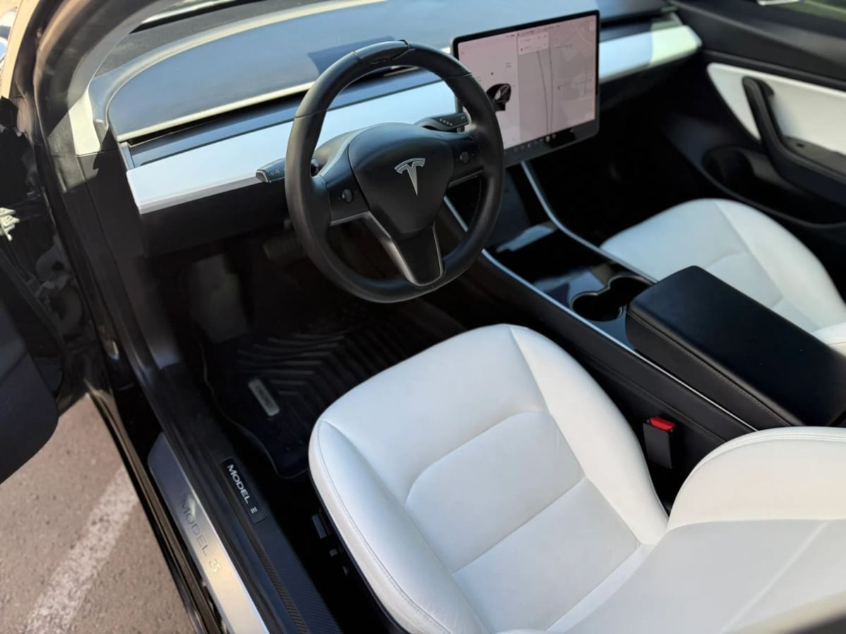 Photo 16 of this Tesla Model 3