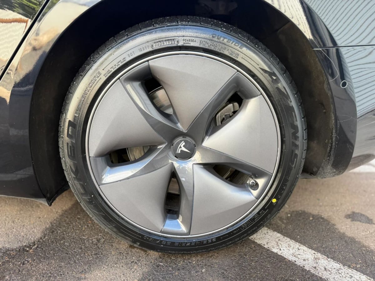 Photo 71 of this Tesla Model 3