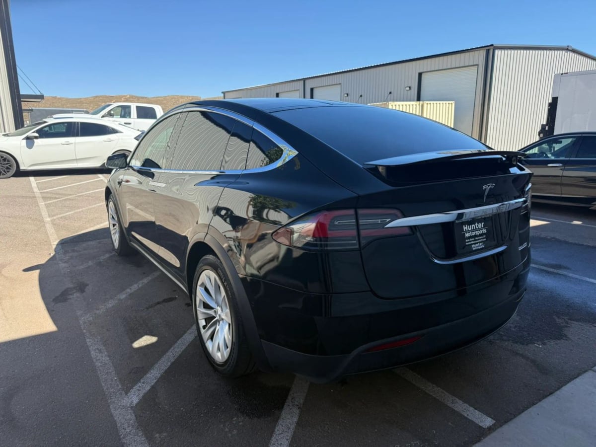 Photo 5 of this Tesla Model X