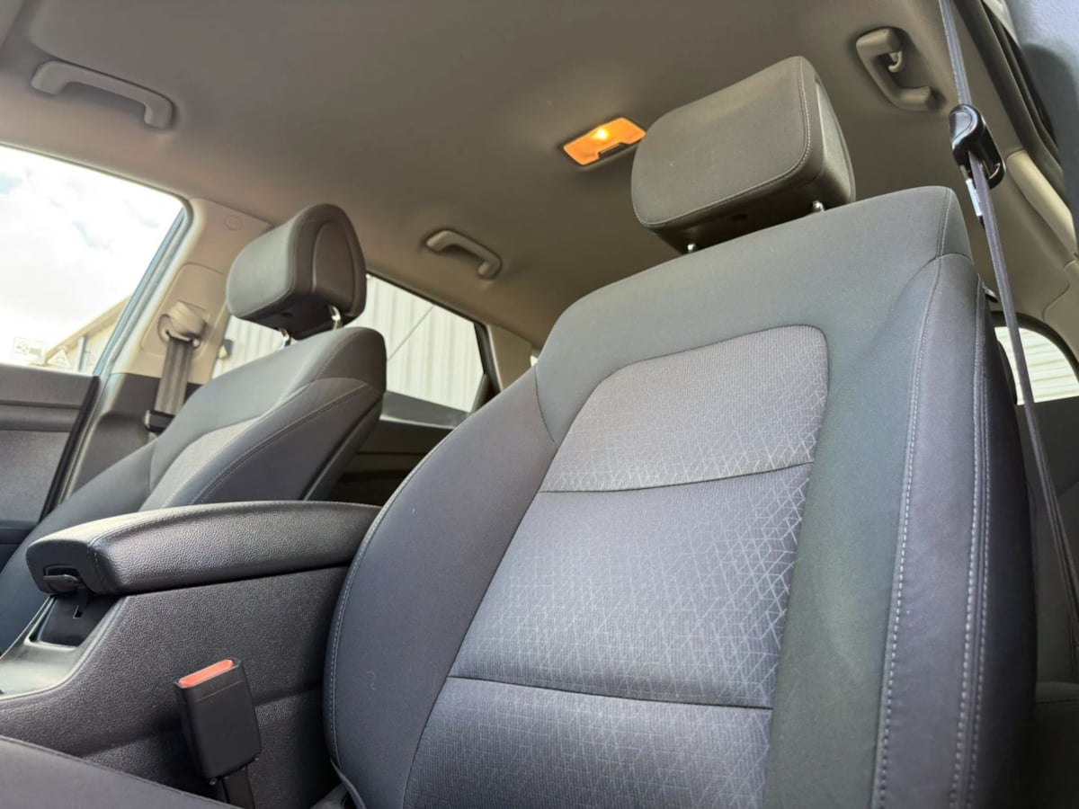 Photo 18 of this Hyundai Tucson