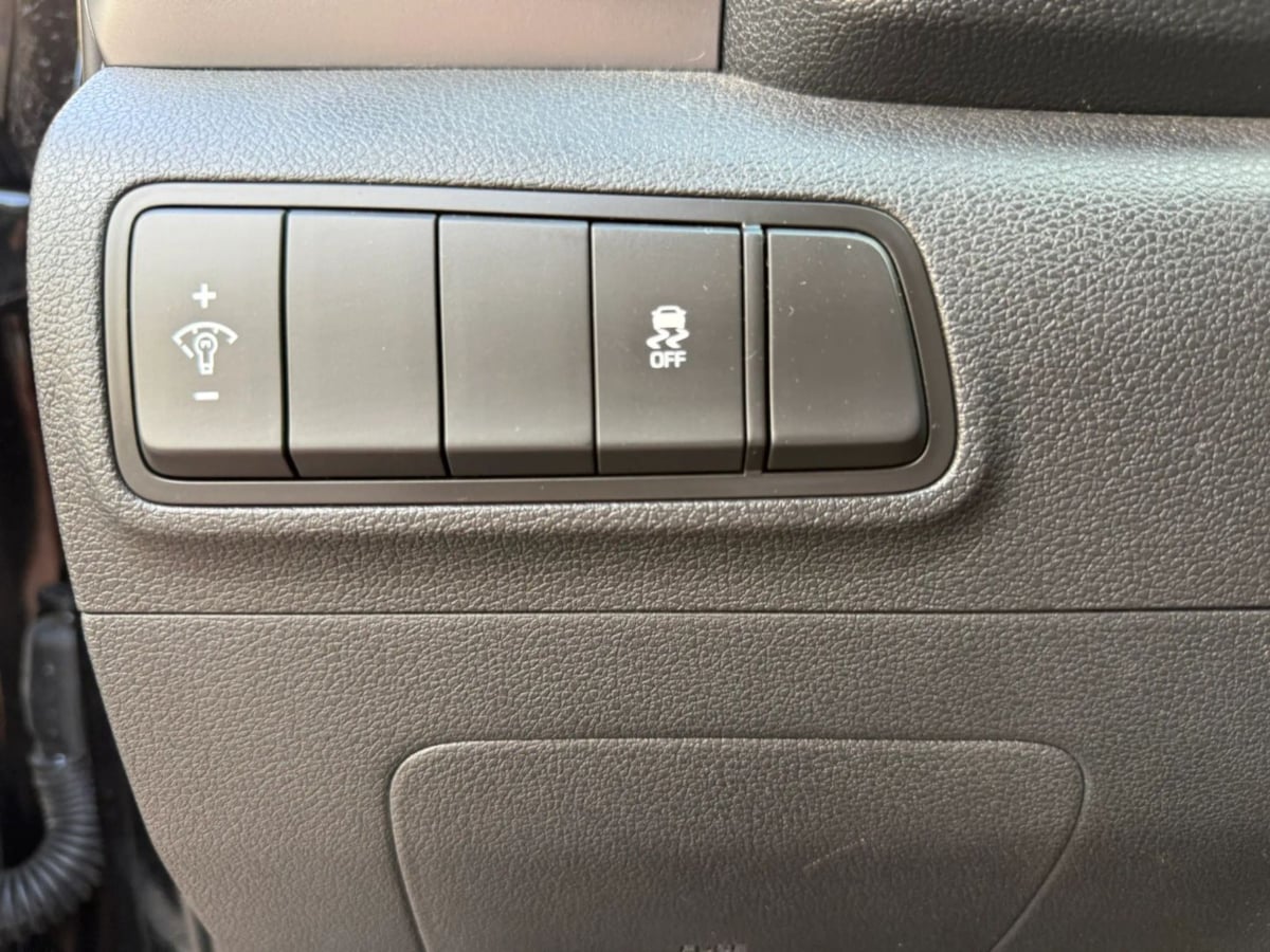 Photo 25 of this Hyundai Tucson