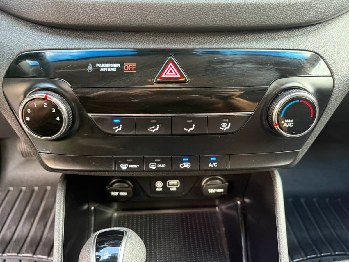 Photo 28 of this Hyundai Tucson