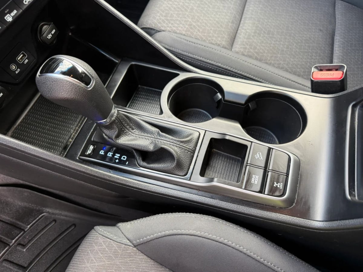 Photo 30 of this Hyundai Tucson