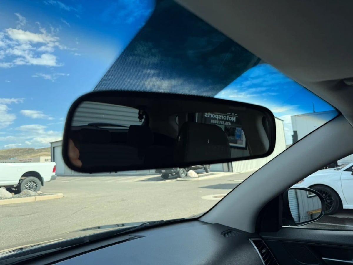 Photo 35 of this Hyundai Tucson