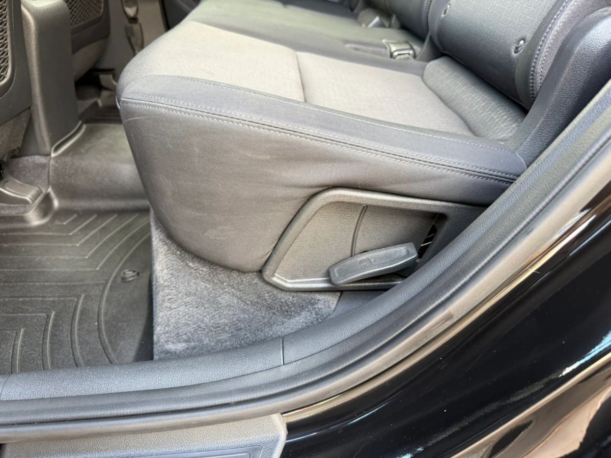 Photo 43 of this Hyundai Tucson