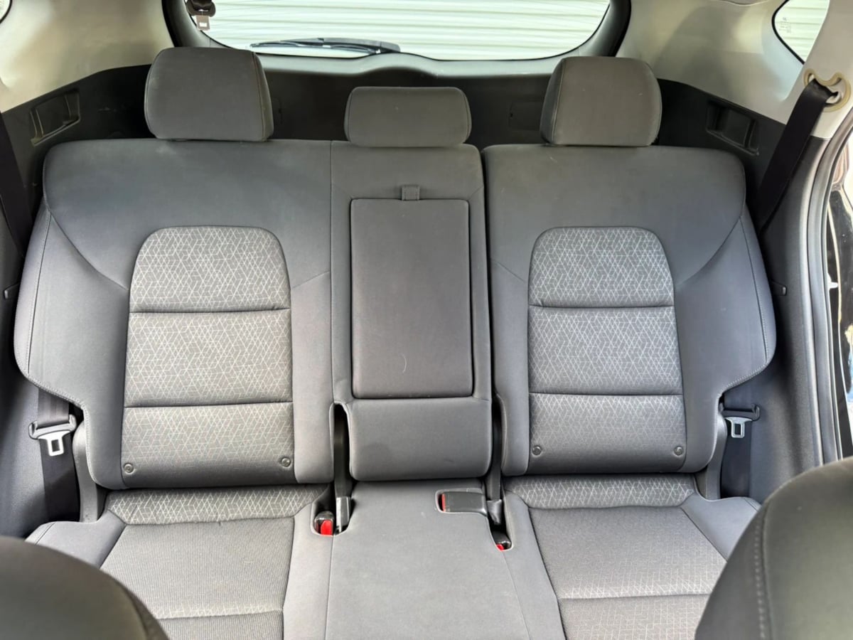 Photo 65 of this Hyundai Tucson