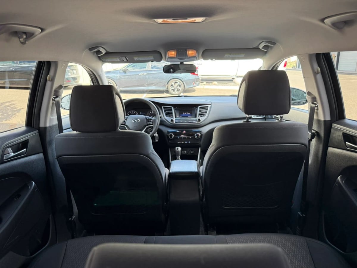 Photo 68 of this Hyundai Tucson