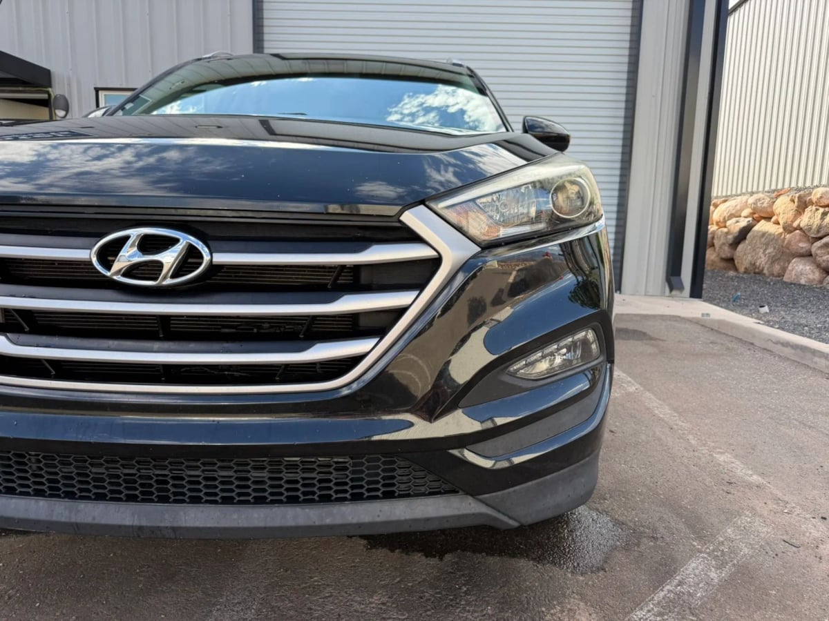 Photo 72 of this Hyundai Tucson