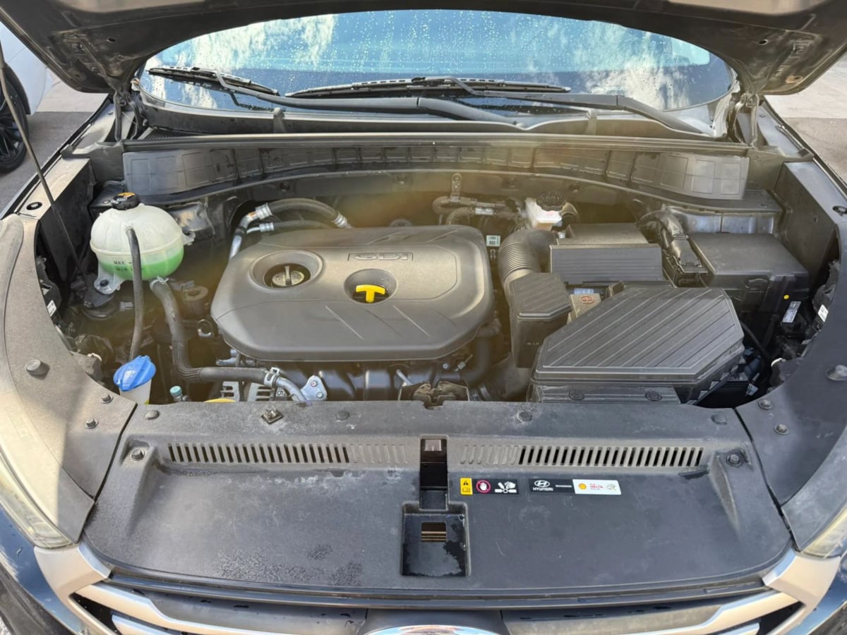 Photo 84 of this Hyundai Tucson