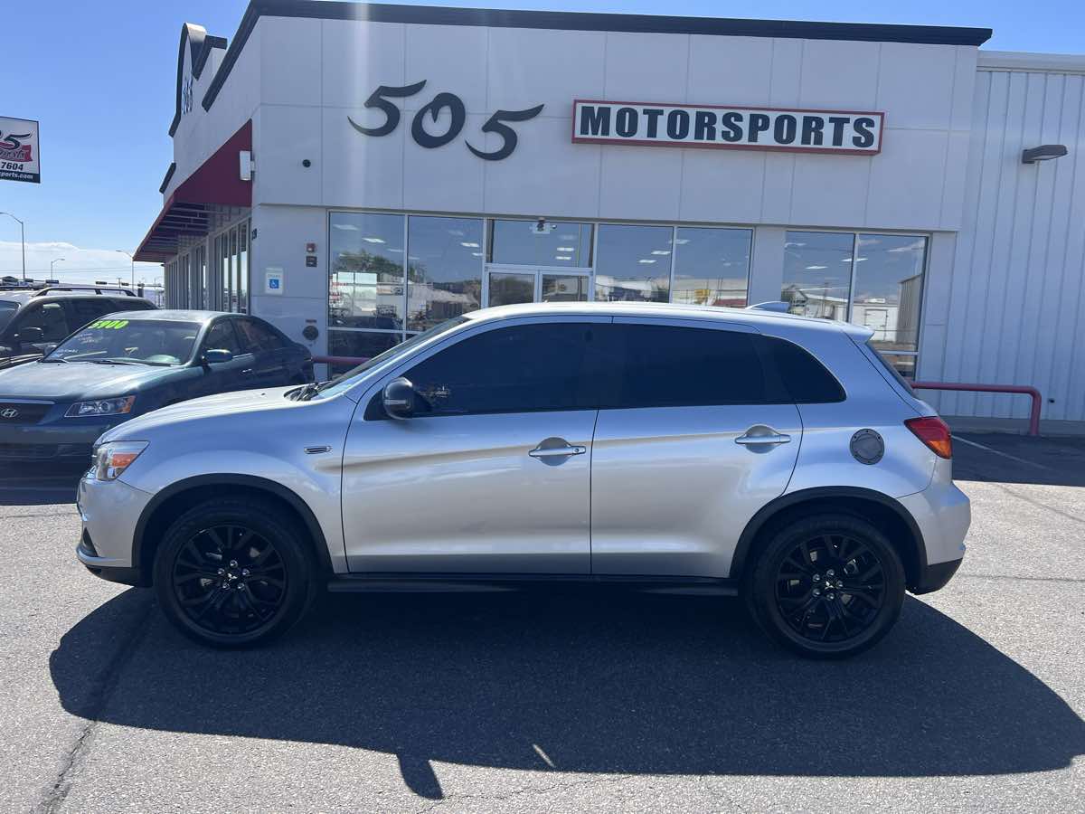 2018 Mitsubishi Outlander Sport 2.0 LE 2WD CVT's photo
