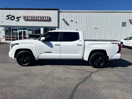 2024 Toyota Tundra 4WD SR5
