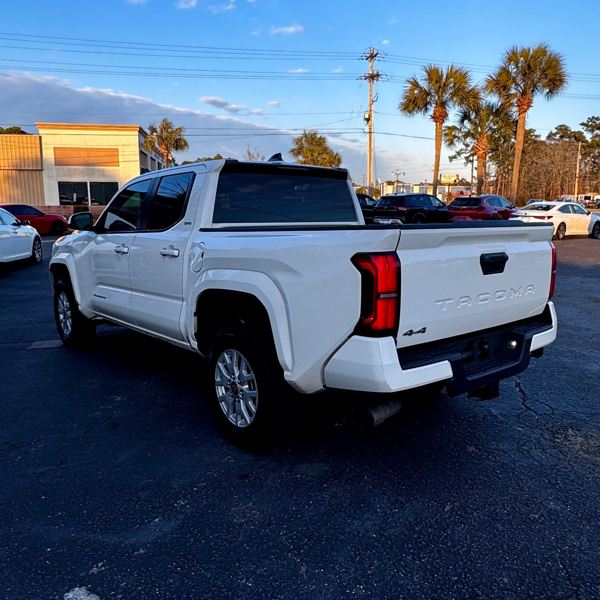 2024 Toyota Tacoma SR5 - Photo 6