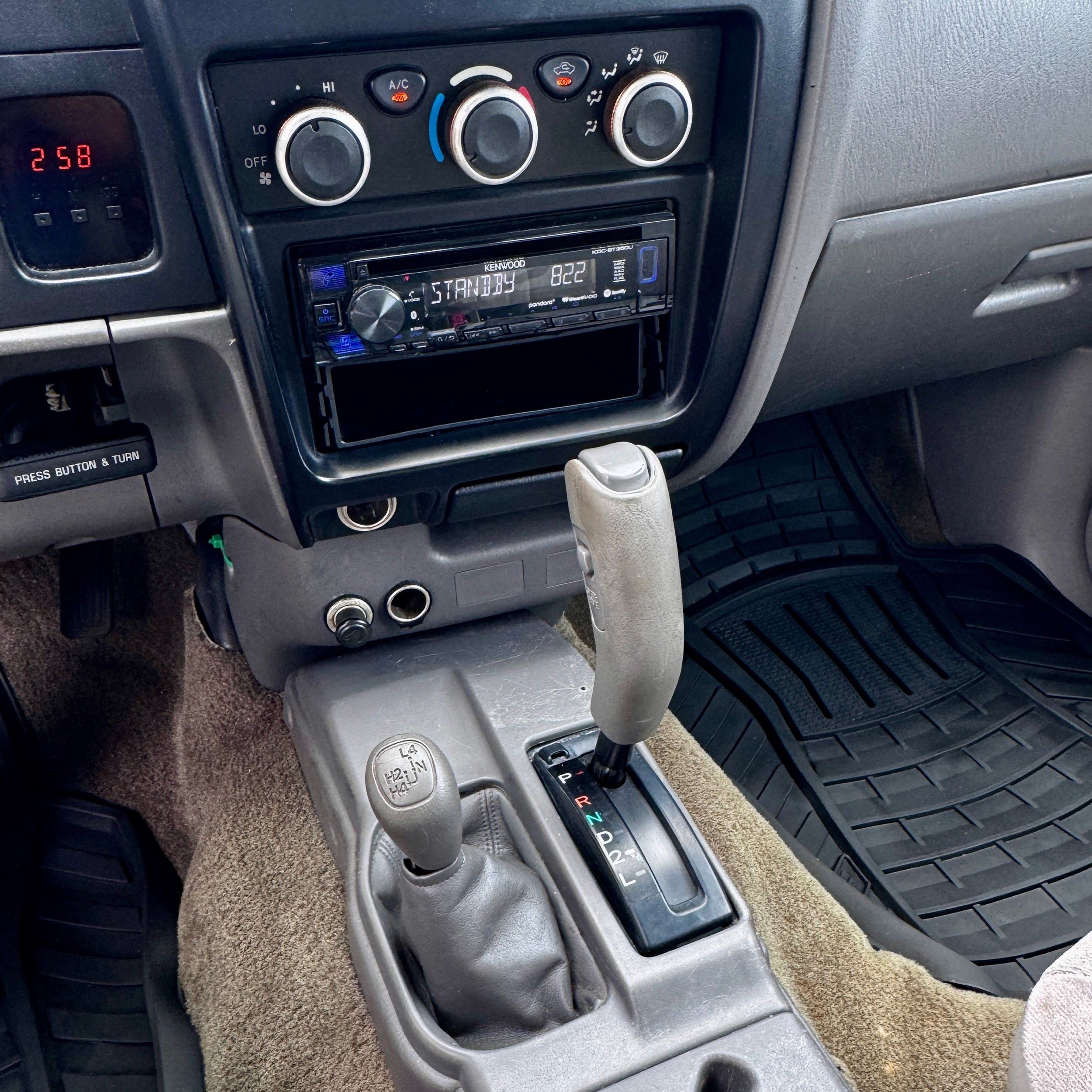 2004 Toyota Tacoma Base - Photo 9