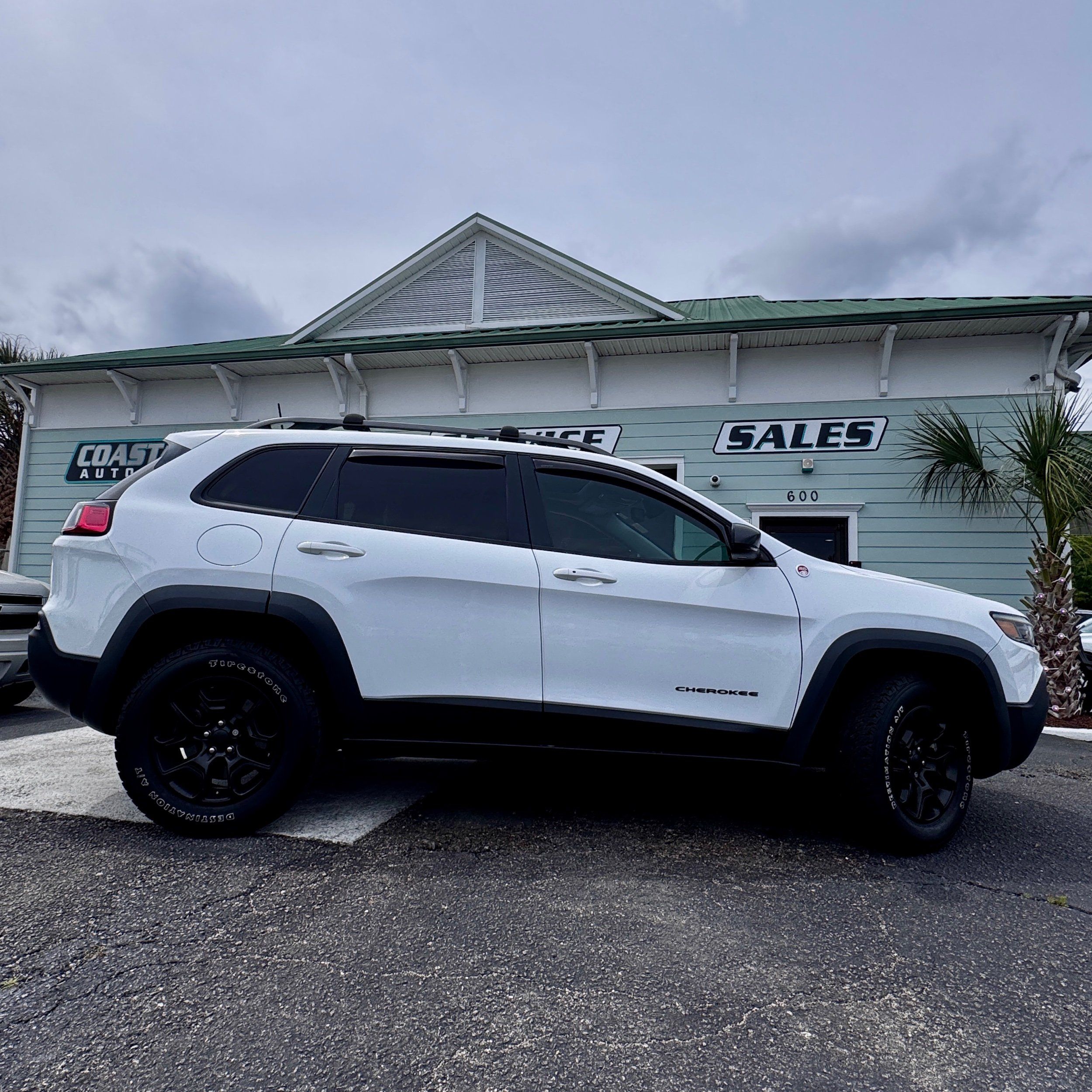 2019 Jeep Cherokee Trailhawk - Photo 3